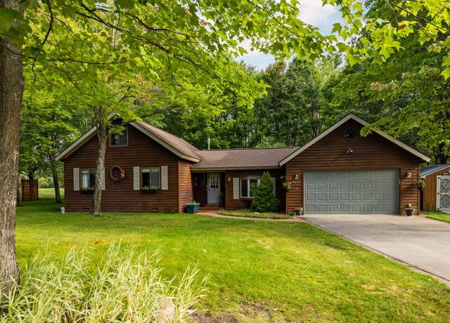 Property at 6451 Foothills Trl, Gaylord, MI 49735, 3 beds, 2 baths