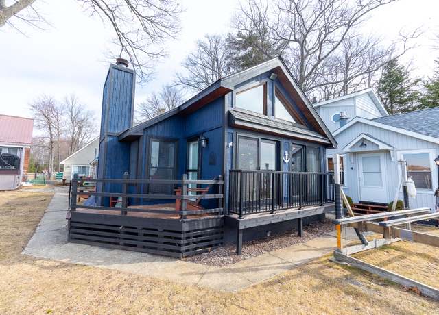 Property at 6899 E Houghton Lake Dr, Houghton Lake, MI 48629, 2 beds, 1 bath