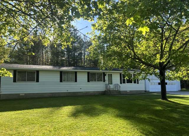 Property at 2056 Hobbs Dr, Alpena, MI 49707, 3 beds, 1 bath