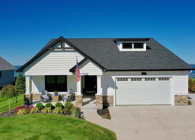 Property at 4888 W Houghton Lake Dr, Houghton Lake, MI 48629, 3 beds, 2 baths