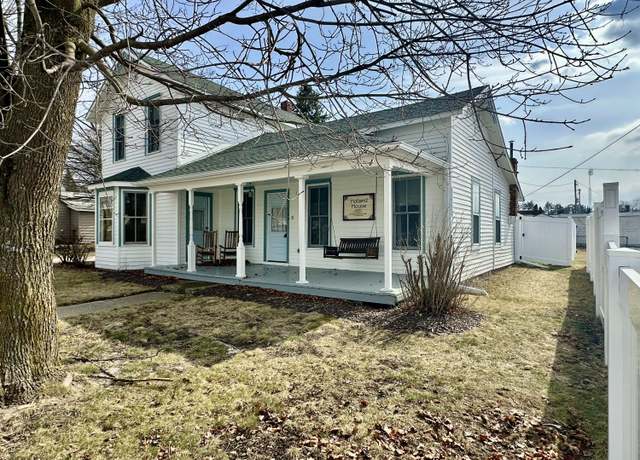Property at 104 S Fifth St, Roscommon, MI 48653, 3 beds, 2 baths