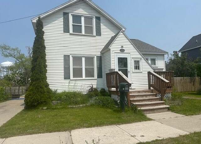 Property at 631 River St, Alpena, MI 49707, 3 beds, 1 bath