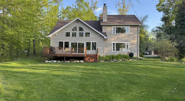 Photo of 11084 Kings Point Rd, Alanson, MI 49706