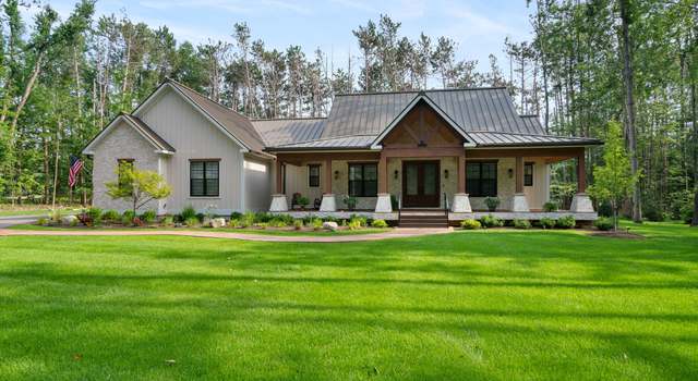 Photo of 573 Eastwind Dr, Harbor Springs, MI 49740