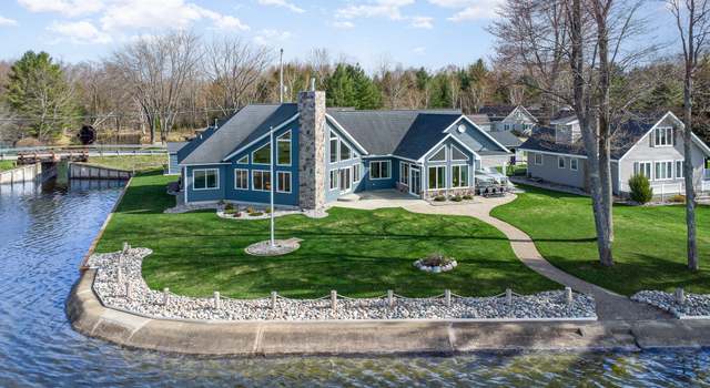 Photo of 1605 Long Point Dr Dr, Houghton Lake, MI 48629
