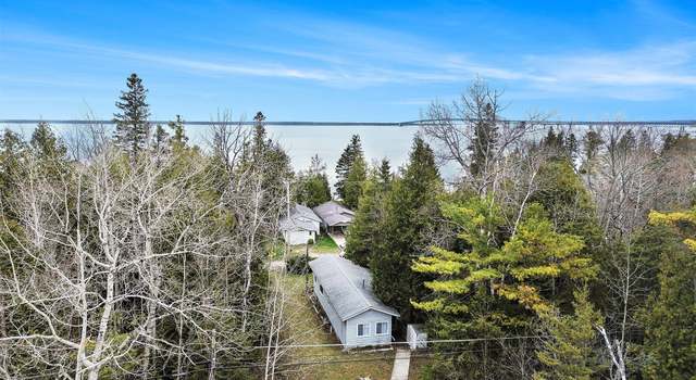Photo of 821 Lakeside Dr, Mackinaw City, MI 49701