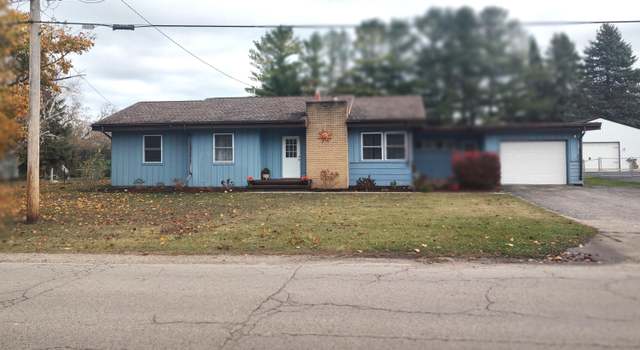 Photo of 515 Cleveland Ave, Cheboygan, MI 49721