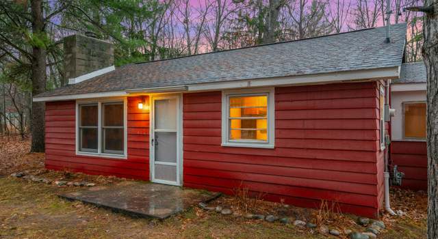 Photo of 7180 Fisher Woods Rd, Indian River, MI 49749