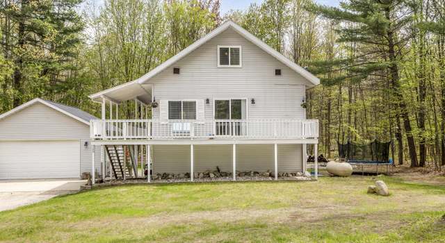 Photo of 120 Seminole Trl, Roscommon, MI 48653
