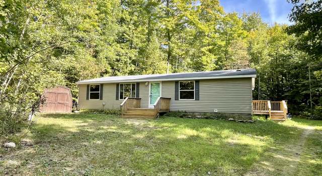 Photo of 14210 Cedarwood Dr, Cheboygan, MI 49721