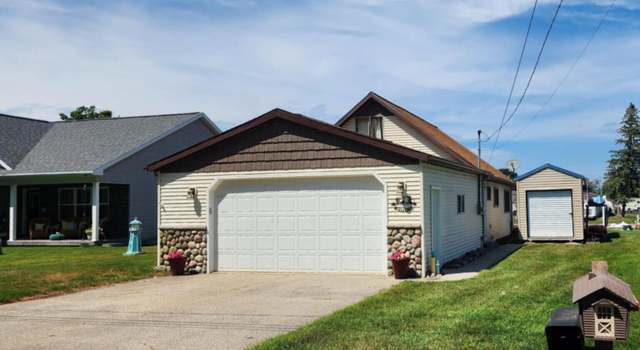 Photo of 458 Ottawa Ln, Prudenville, MI 48651