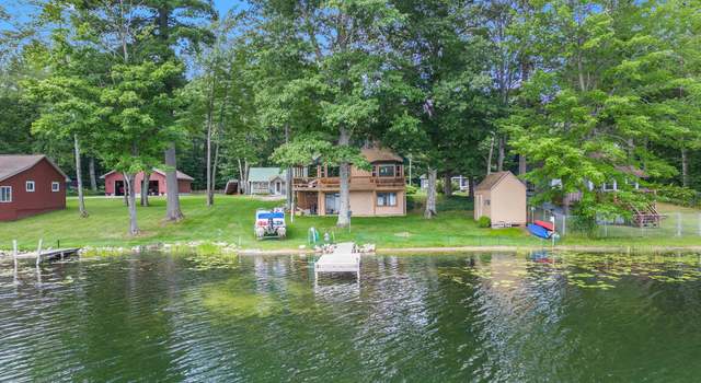 Photo of 11284 Manning Dr, Frederic, MI 49733