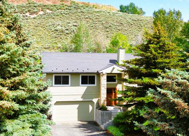 Property at 150 Sunrise Ranch Rd, Bellevue, ID 83313, 5 beds, 3 baths