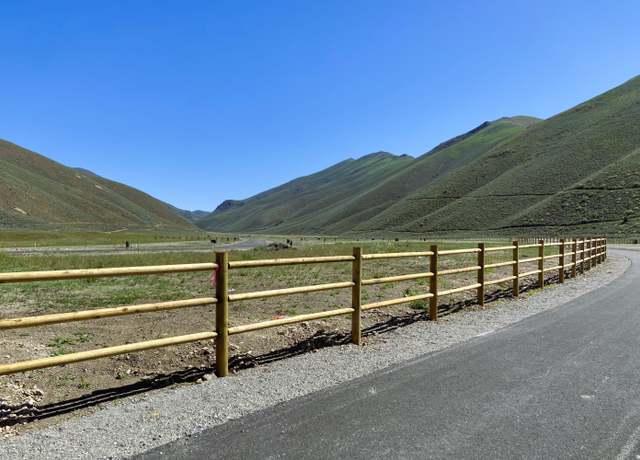Property at 103 Hartland Ln, Bellevue, ID 83313