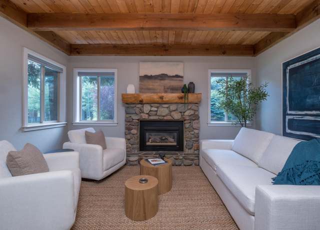 Property at 108 Pinewood Ln #104, Ketchum, ID 83340, 3 beds, 2 baths