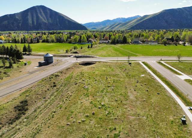Property at 1500 Appaloosa Rd, Hailey, ID 83333