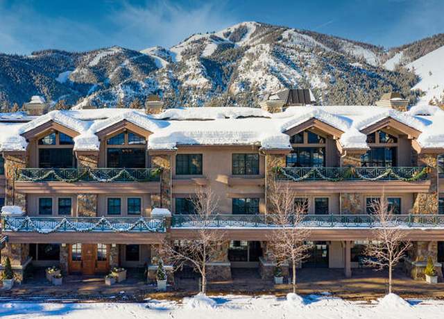Property at 680 E Sun Valley Road Rd, Ketchum, ID 83340, 2 beds, 3 baths