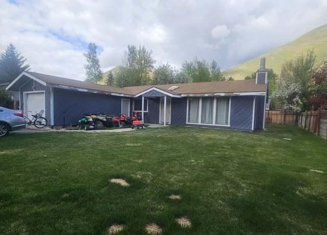 Property at 2830 Woodside Blvd Blvd, Hailey, ID 83333, 3 beds, 2 baths