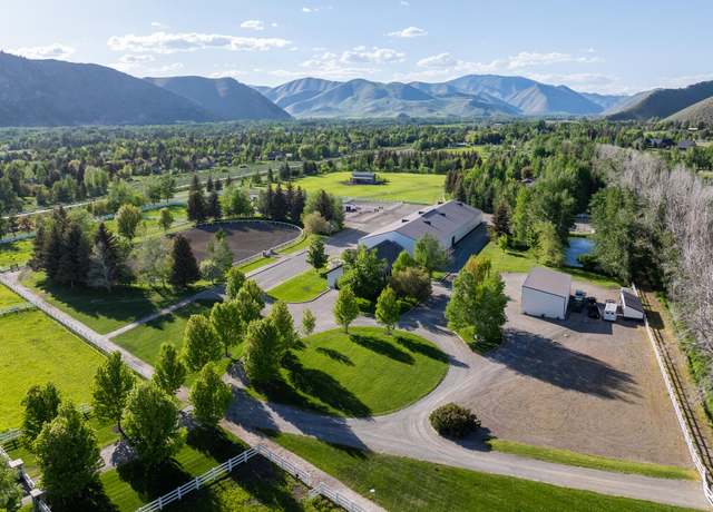 Property at 162 S Hiawatha Dr, Hailey, ID 83333, 1 bed, 2 baths