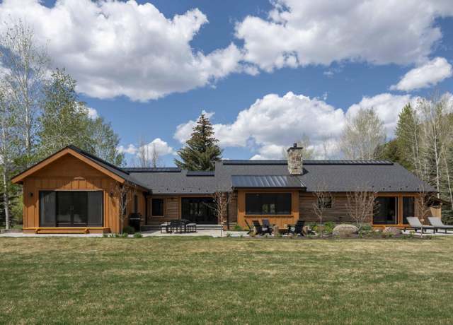 Property at 118 Snowplant Rd, Hailey, ID 83333, 4 beds, 4 baths