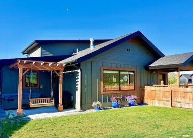 Property at 1510 Quigley Farm Rd Rd, Hailey, ID 83333, 3 beds, 3 baths