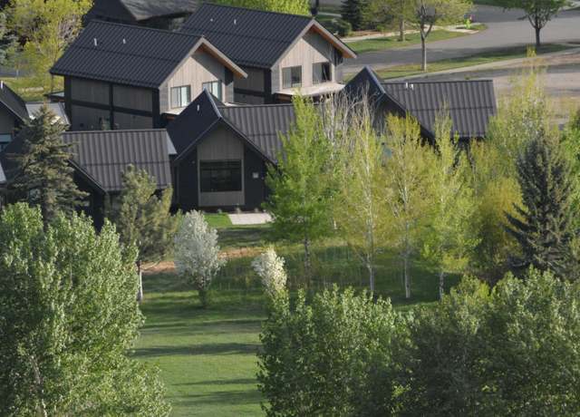 Property at 999 Cutters Dr, Hailey, ID 83333, 2 beds, 2 baths