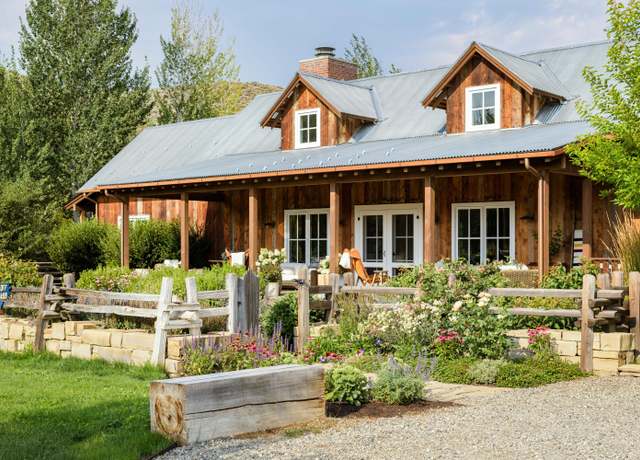 Property at 110 & 120 Lee's Gulch Rd, Bellevue, ID 83313, 4 beds, 4 baths