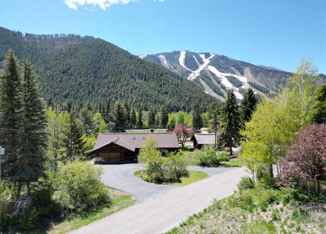 Property at 215 Huffman Dr, Ketchum, ID 83340