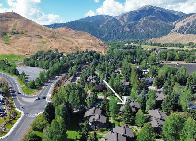 Property at 1233 Villager Condo Dr, Sun Valley, ID 83353, 3 beds, 2 baths