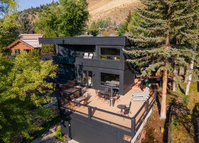 Property at 208 Georginia Rd Unit B, Ketchum, ID 83340, 4 beds, 3 baths