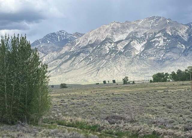 Property at 5500 N Chilly Butte Ln W, Mackay, ID 83251