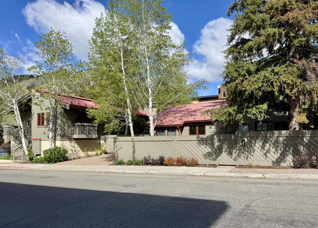 Property at 111 E 6th Ave, Ketchum, ID 83340, 5 beds, 4 baths