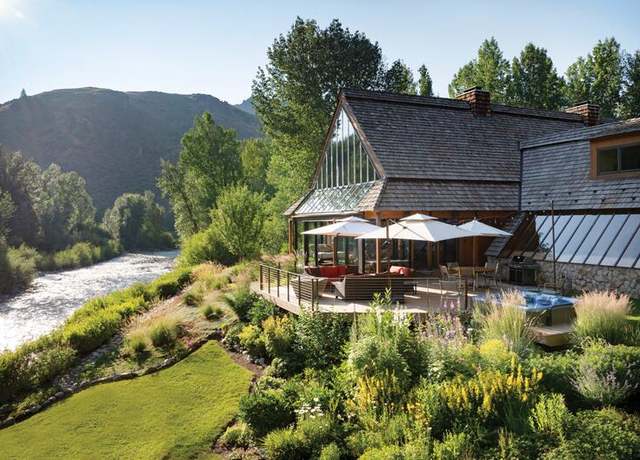 Property at 450 N Hulen Way, Ketchum, ID 83340, 4 beds, 4 baths
