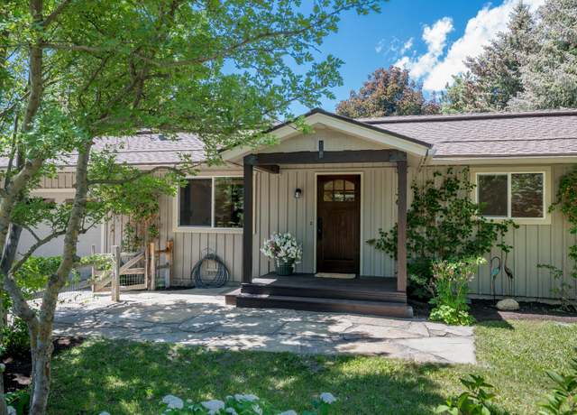 Property at 361 Pocahontas Dr, Hailey, ID 83333, 3 beds, 2 baths