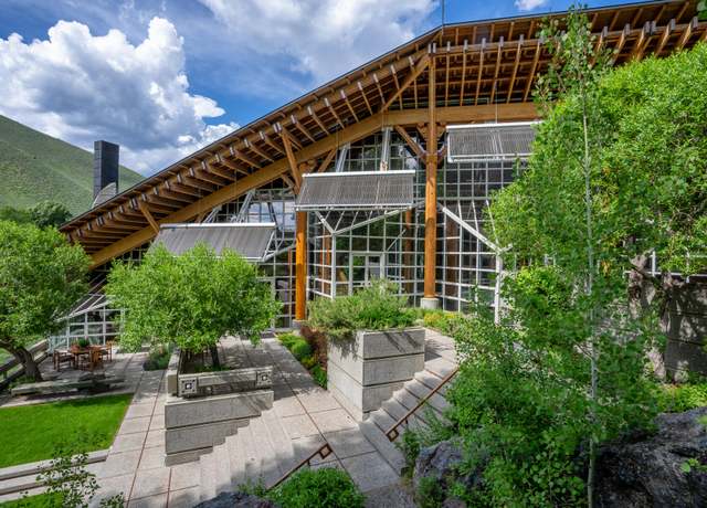 Property at 709 Fairway Rd, Sun Valley, ID 83353, 6 beds, 6 baths