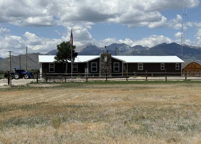 Property at 4133 Us-93, Mackay, ID 83251, 5 beds, 3 baths