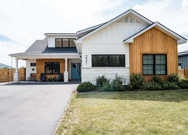 Property at 221 Sunbeam St, Hailey, ID 83333, 3 beds, 3 baths