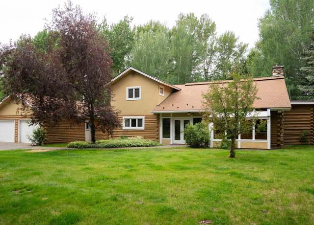 Property at 302 Easy St, Blaine County, ID 83333, 3 beds, 2 baths