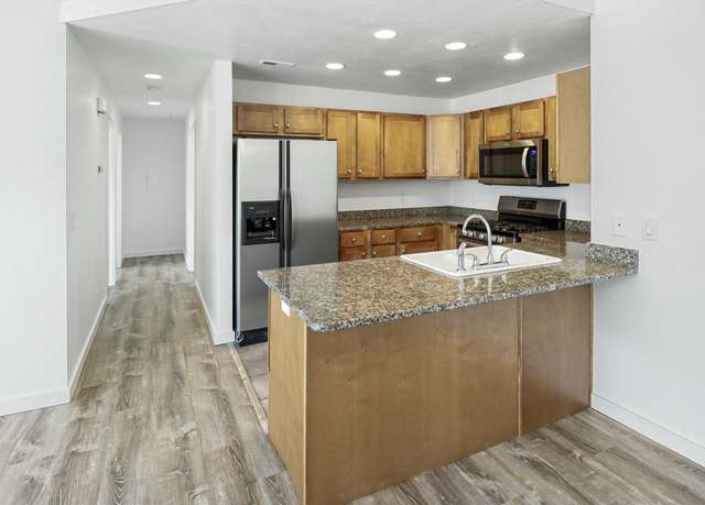 Property at 920 White Cloud Ln Unit E, Hailey, ID 83333, 2 beds, 1 bath