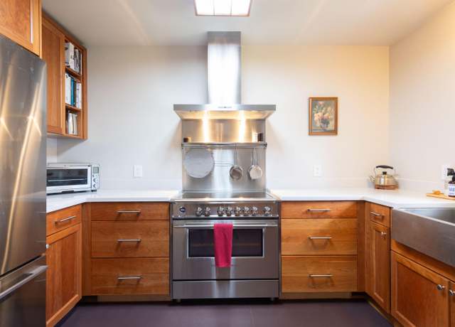 Property at 700 Cedar St, Bellevue, ID 83313, 2 beds, 2 baths