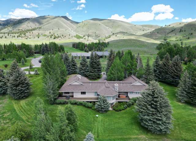 Property at 121 Stonegate Cir, Ketchum, ID 83340, 3 beds, 4 baths