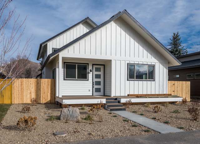 Property at 711 N 2nd Ave, Hailey, ID 83333, 4 beds, 3 baths