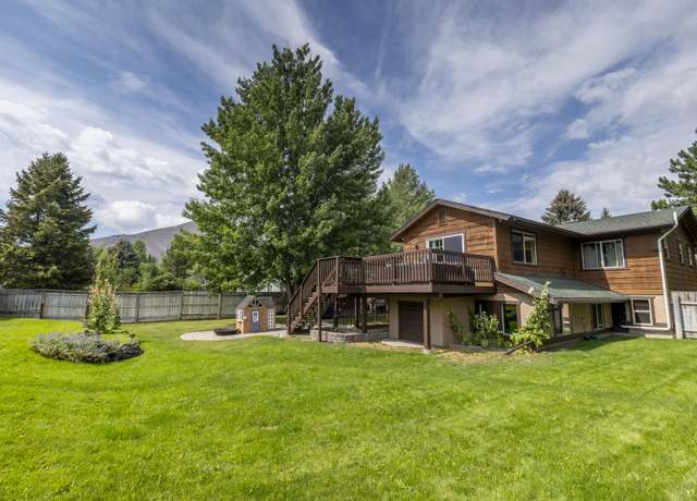 Property at 1555 Baldy View Dr, Hailey, ID 83333, 3 beds, 3 baths
