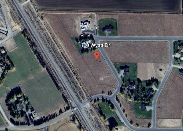 Property at 20 Wyatt Dr, Bellevue, ID 83313