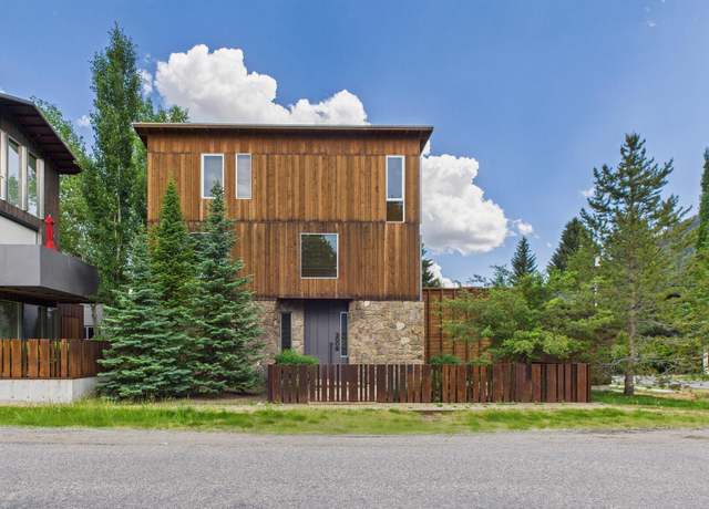 Property at 300 W 6th St Unit B, Ketchum, ID 83340, 3 beds, 4 baths