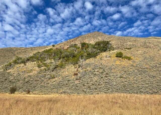 Property at 604 Rosewood Dr, Bellevue, ID 83313