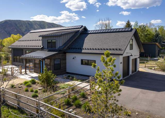 Property at 625 E Bullion St, Hailey, ID 83333, 3 beds, 3 baths