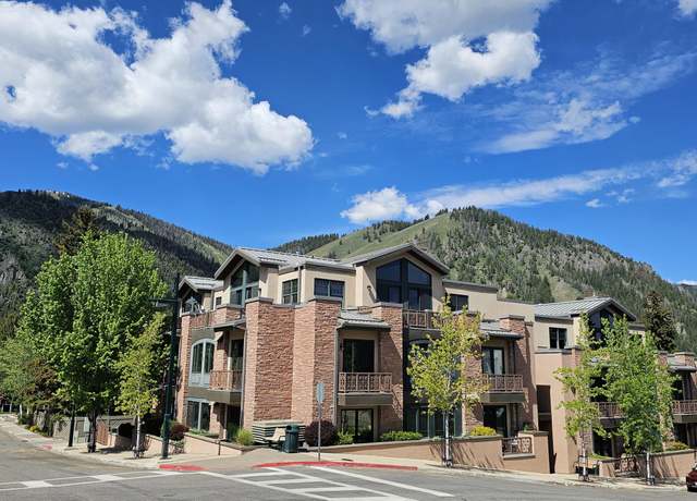 Property at 631 N Washington Ave #401, Ketchum, ID 83340, 2 beds, 1 bath