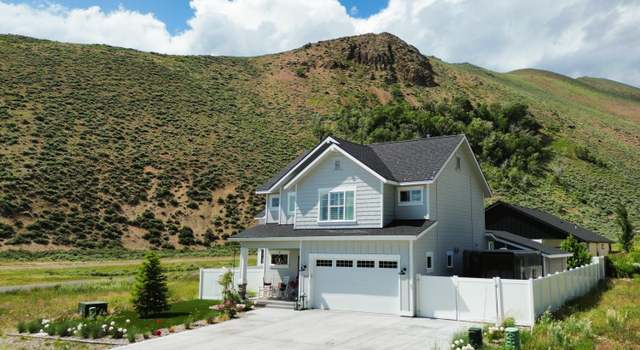 Photo of 114 Cowcatcher Loop, Bellevue, ID 83313