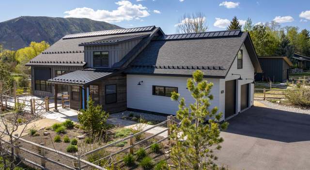 Photo of 625 E Bullion St, Hailey, ID 83333